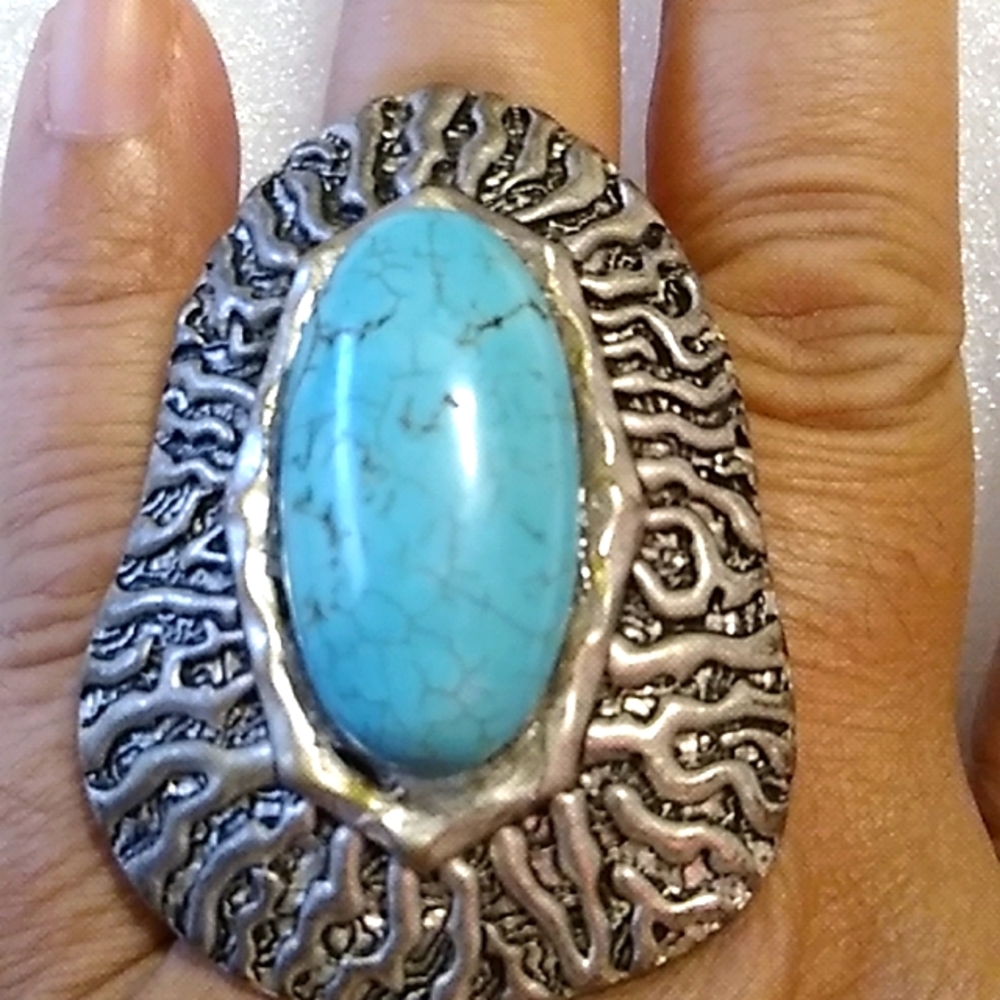 Nwt Faux Turquoise Stretch Ring - Picture 1 of 8